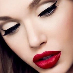 red-lips
